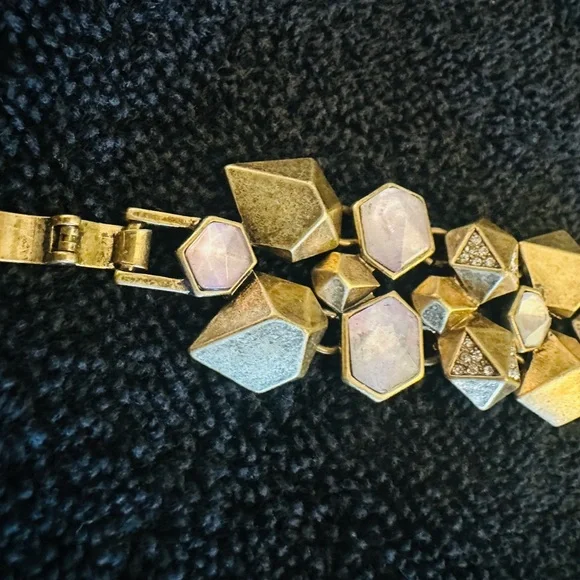 Chloe + Isabel Modern Purple and Brushed Gold-Tone Geometric Bracelet - Picture 8 of 9